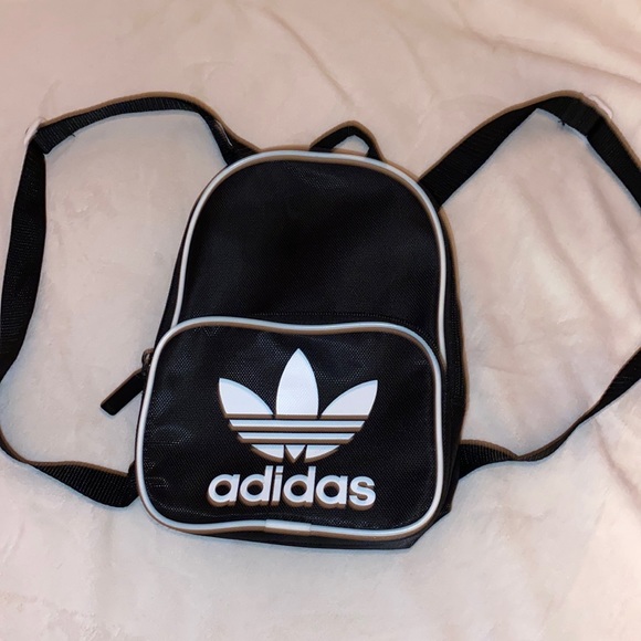 adidas classic mini backpack uk Originals Women's Originals Santiago Backpack wallet and sunglasses Adidas Original Adicolor Classic Small